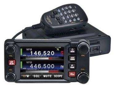 Yaesu FTM 400 Bedienteil-Anschluss